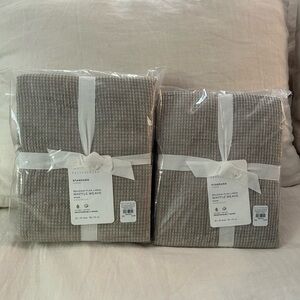 NWT Pottery Barn Belgian Flax Linen Waffle Weave Pillow Shams - Standard…